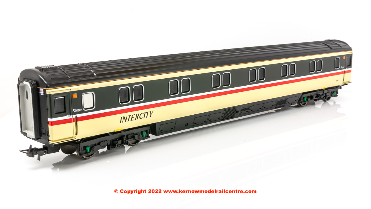 R40039 Hornby Mk3 Sleeper Coach number 10660 in Intercity livery - Era 8